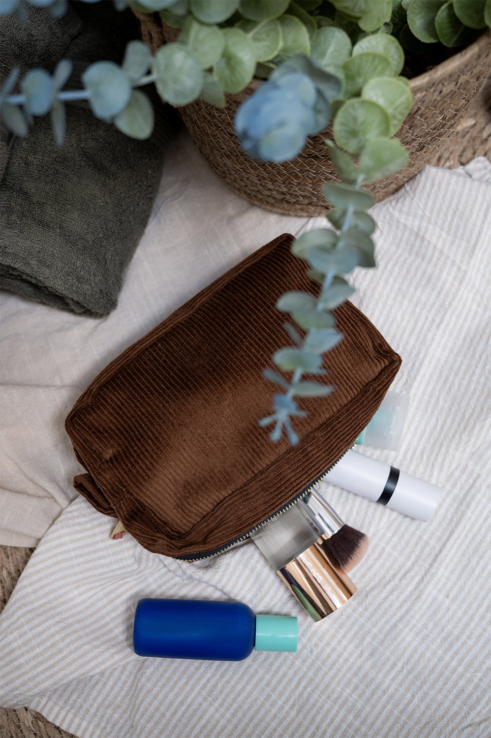 Makeup bag