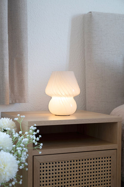 Table lamp with 0.8W bulb